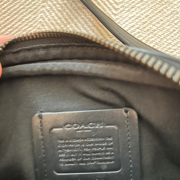 Coach black crossbody - Picture 3 of 8
